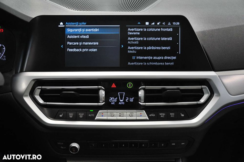 BMW Seria 3 330e Aut. M Sport - 32