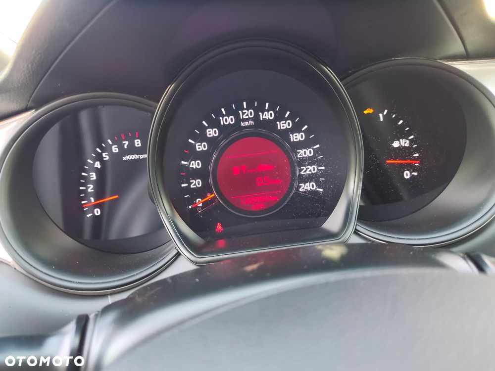 Kia Ceed 1.6 GDI Dream Team Edition - 17