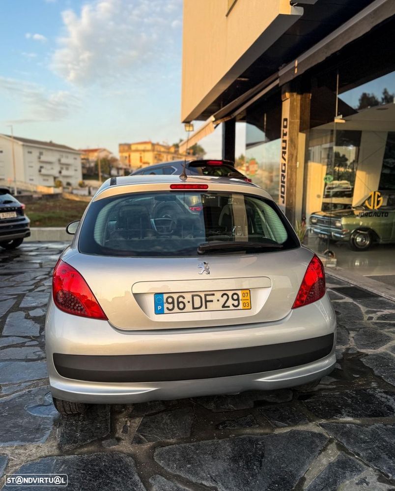 Peugeot 207 1.4 HDi Premium - 6