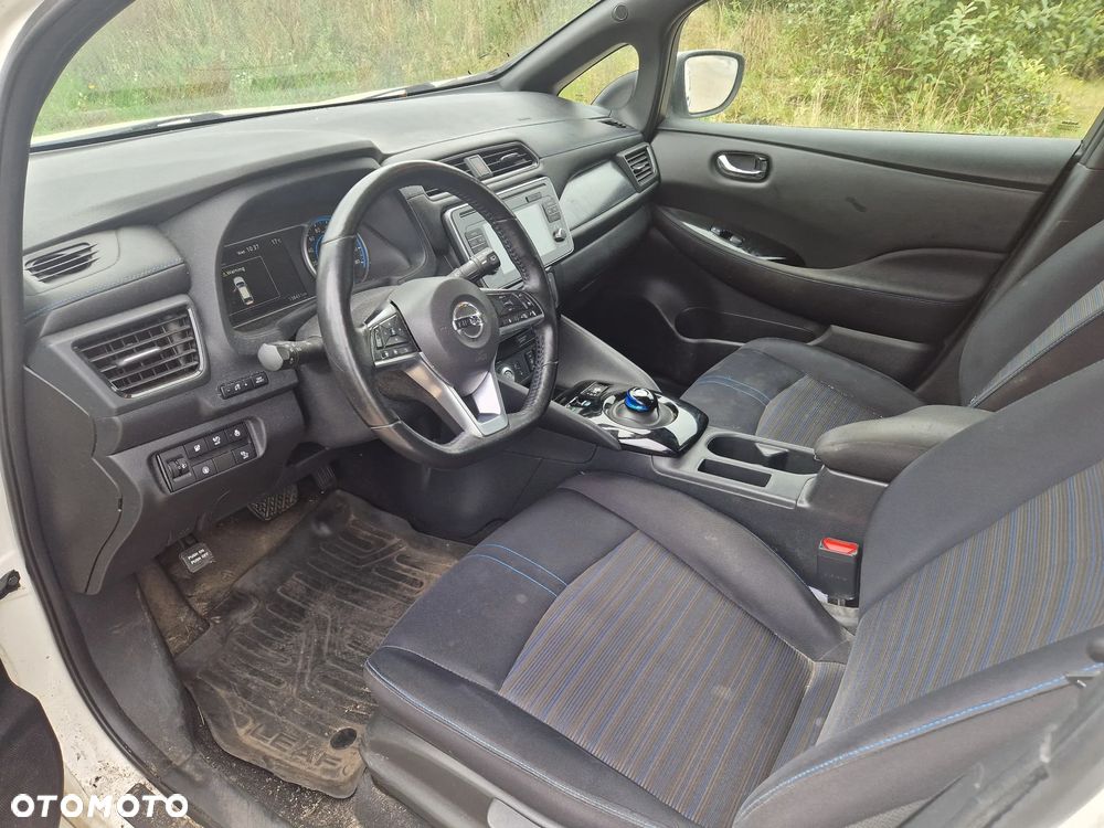 Nissan Leaf - 6