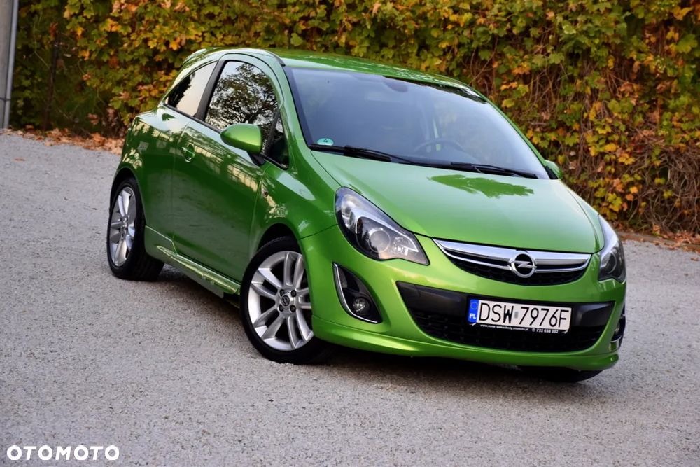 Opel Corsa 1.4 16V Edition 150 - 9