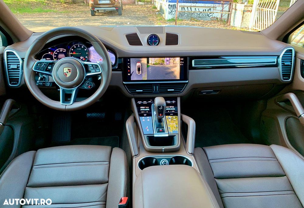 Porsche Cayenne - 22