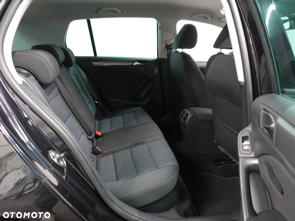 Volkswagen Golf 1.2 TSI BMT Trendline - 26
