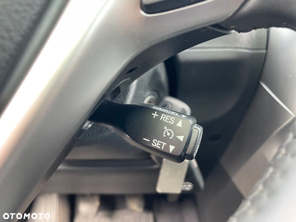 Toyota Verso 1.6 D-4D Prestige - 16