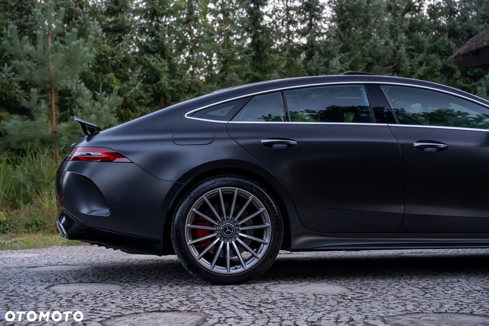 Mercedes-Benz AMG GT 63 4Matic Speedshift MCT 9G - 16
