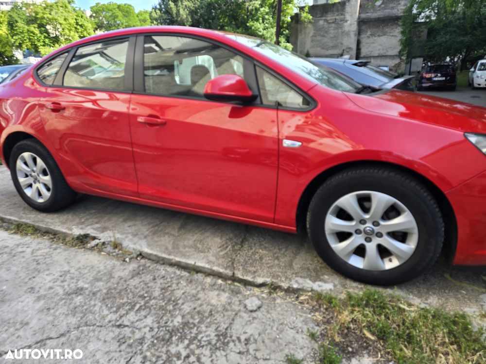 Opel Astra 1.4 Turbo ECOTEC Selection - 2