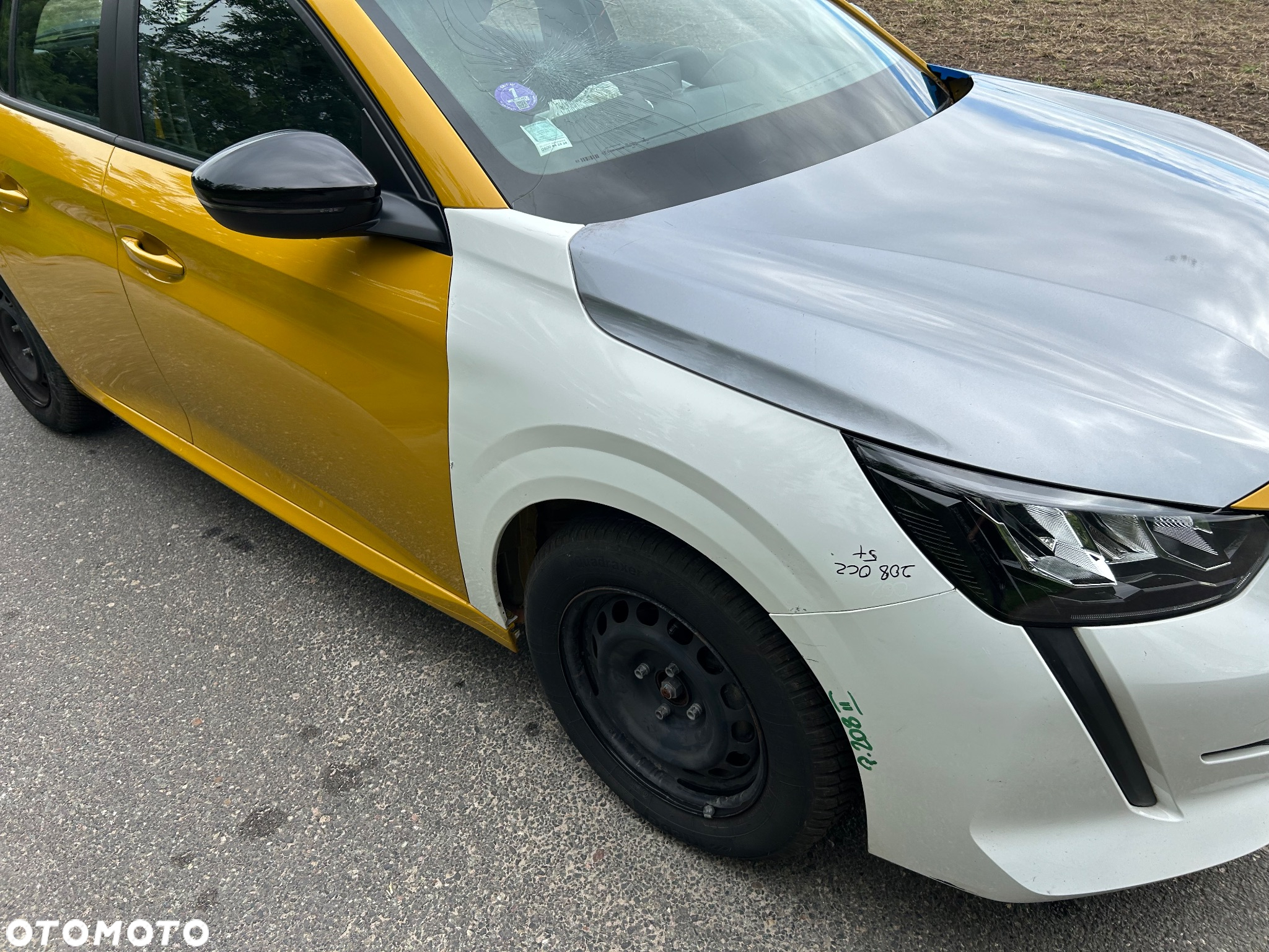 Peugeot 208 - 19