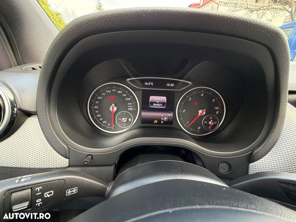 Mercedes-Benz B 180 d 7G-DCT Urban - 16