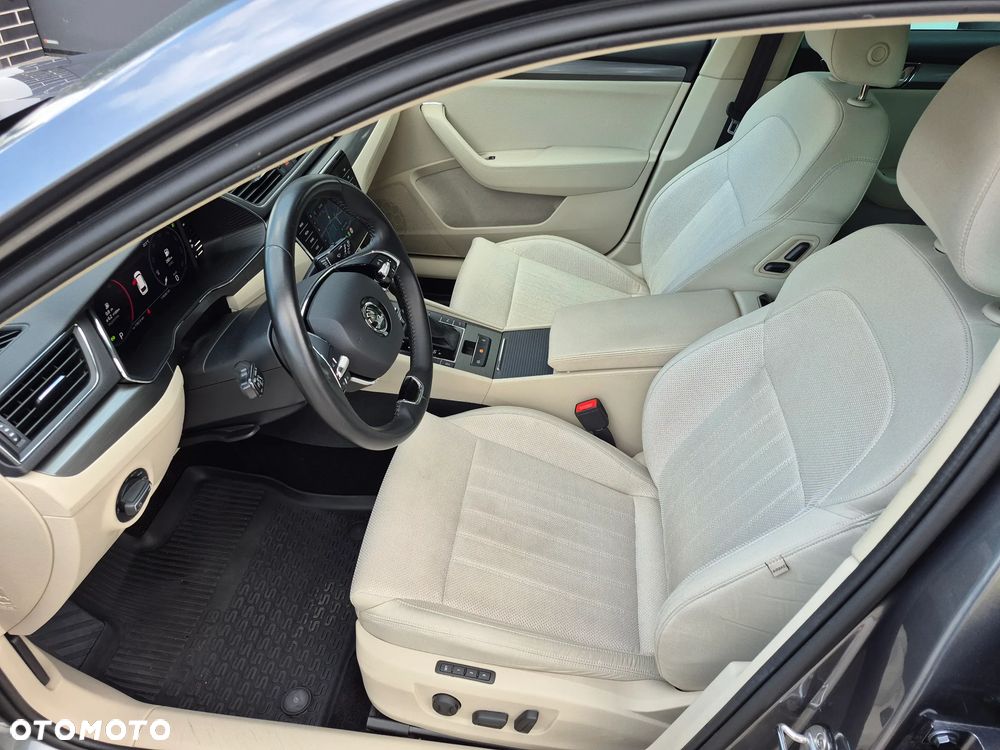 Skoda Superb 2.0 TDI SCR Style DSG - 6