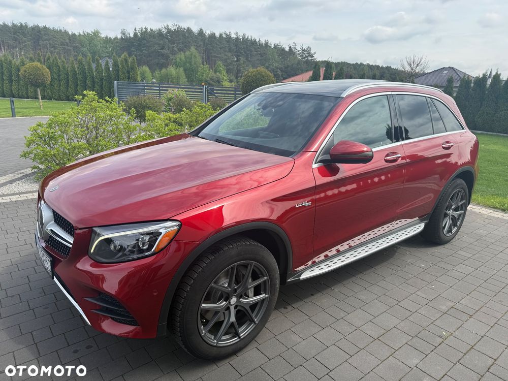 Mercedes-Benz GLC 300 4Matic 9G-TRONIC AMG Line - 2