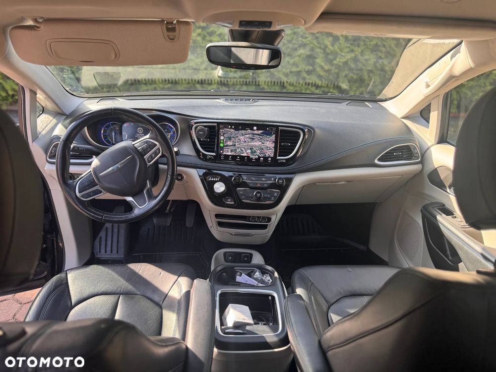 Chrysler Pacifica - 21
