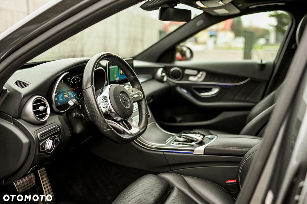 Mercedes-Benz Klasa C 200 d 9G-TRONIC AMG Line - 25