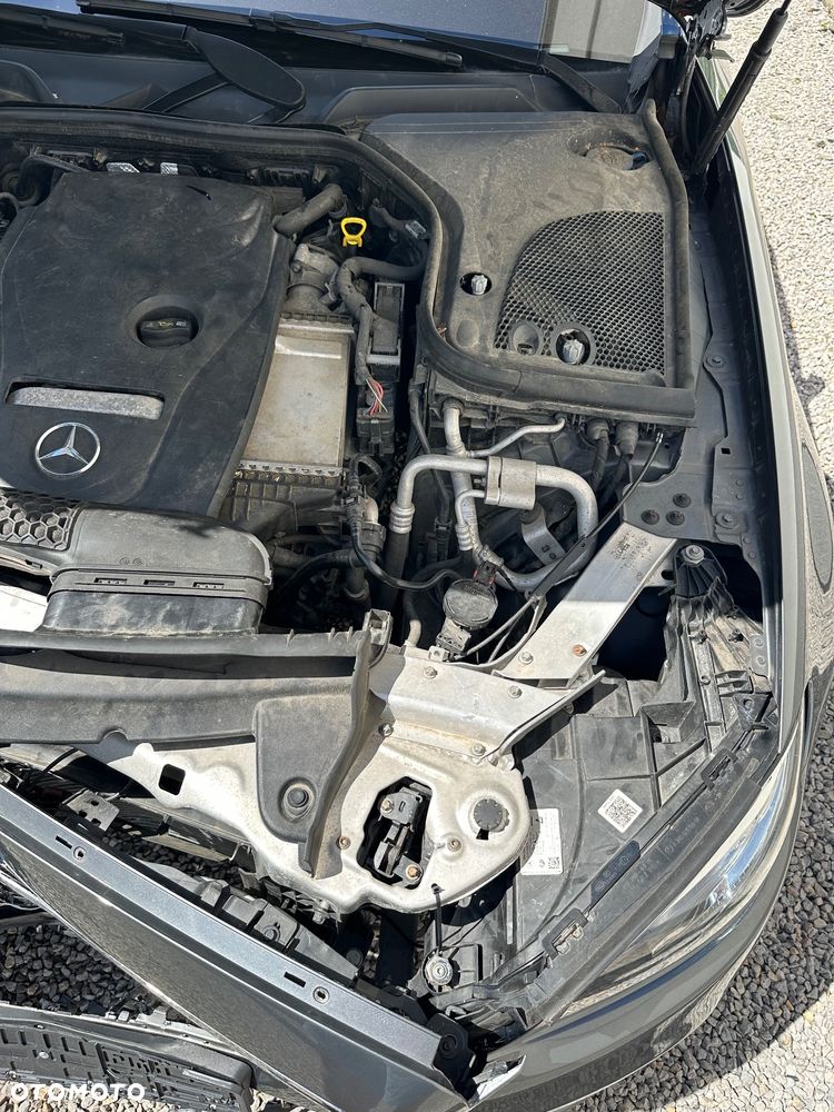 Mercedes-Benz Klasa E 200 4-Matic 9G-TRONIC - 34