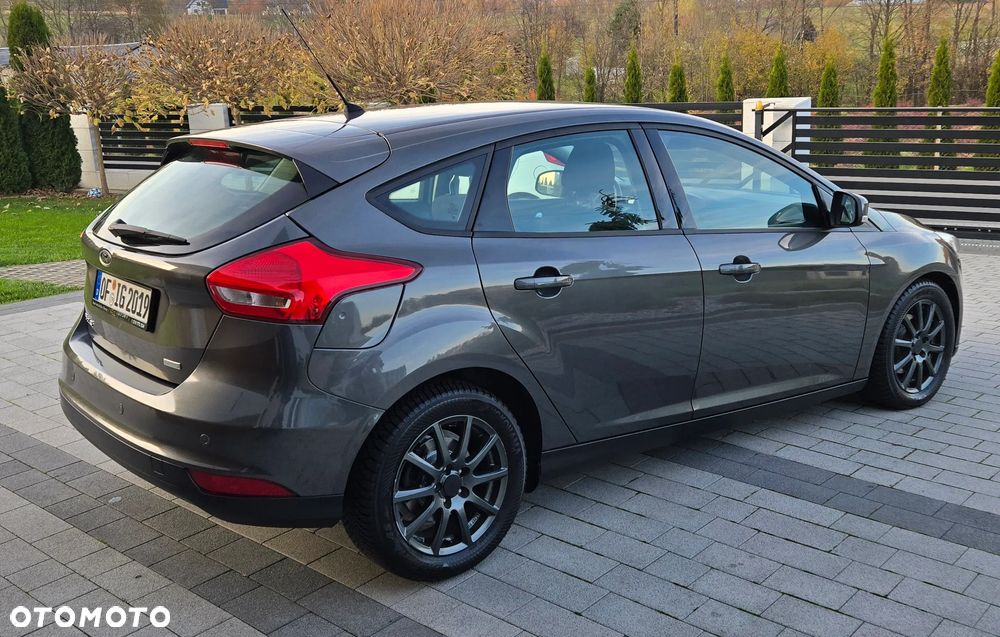 Ford Focus ver-1-0-ecoboost-start--stopp--system-active-x - 11