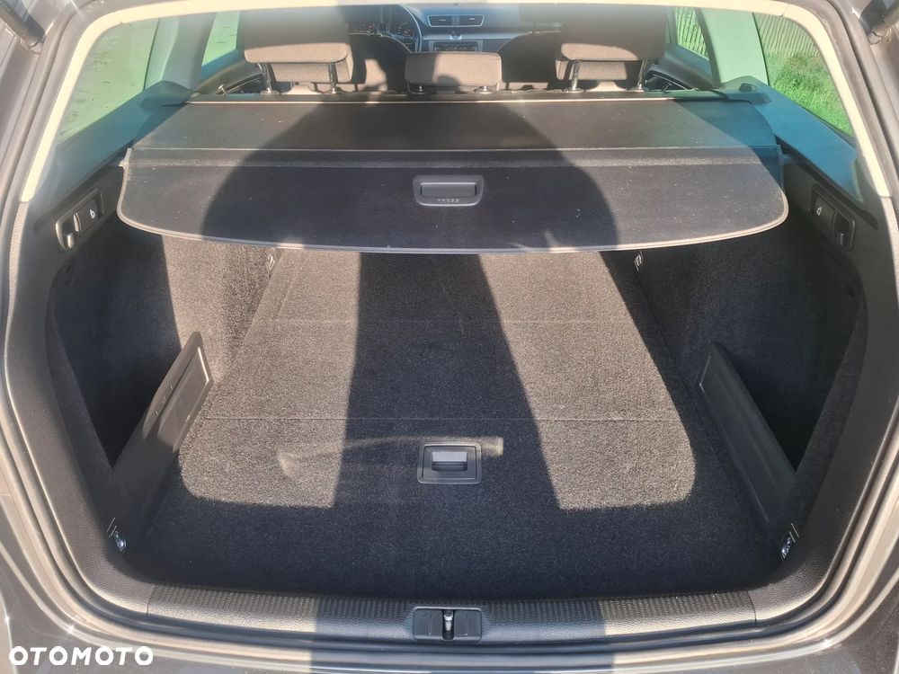 Volkswagen Passat 2.0 TDI BlueMotion Technology Highline - 22