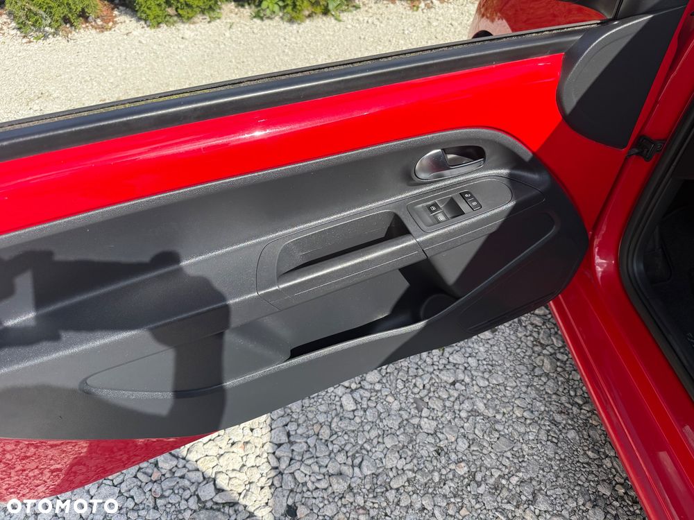 Volkswagen up! - 15