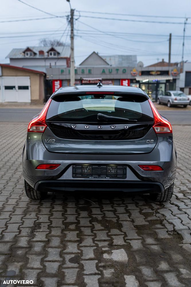 Volvo V40 D2 Kinetic - 2