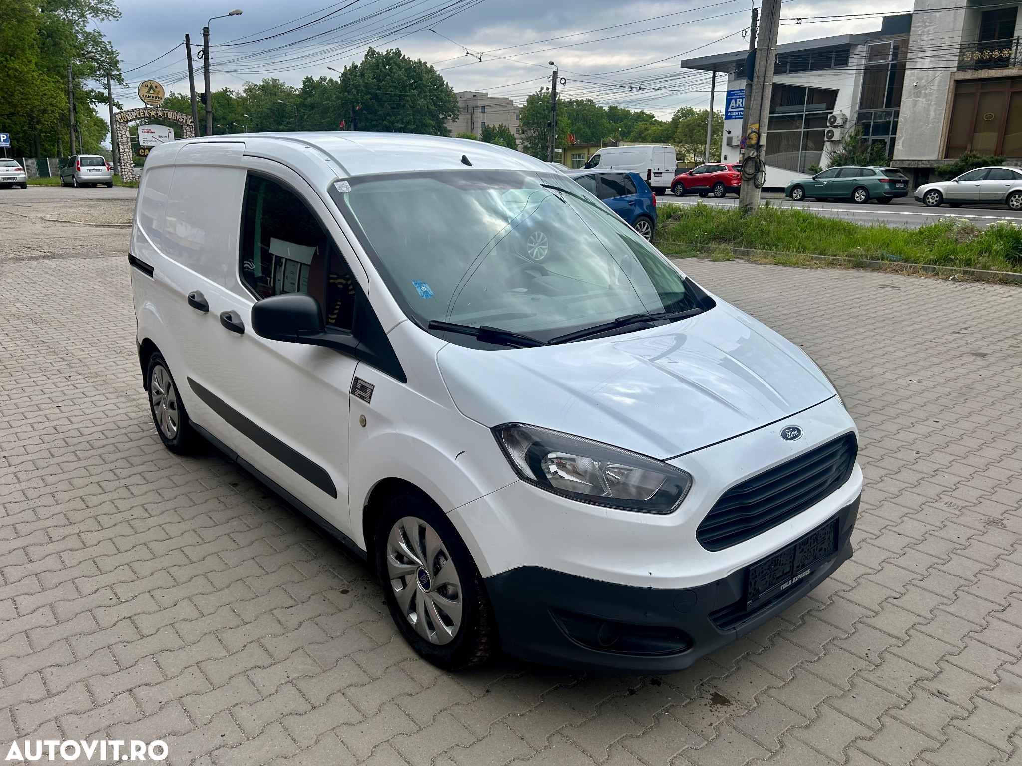 Ford Courier - 2