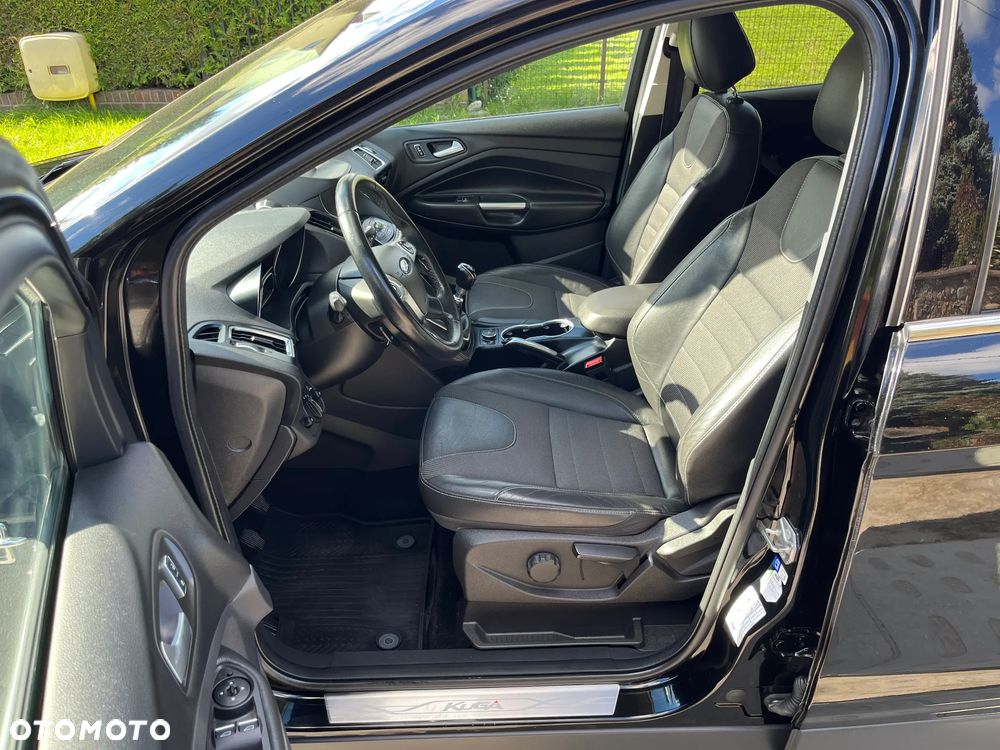 Ford Kuga 2.0 TDCi 2x4 Titanium - 30