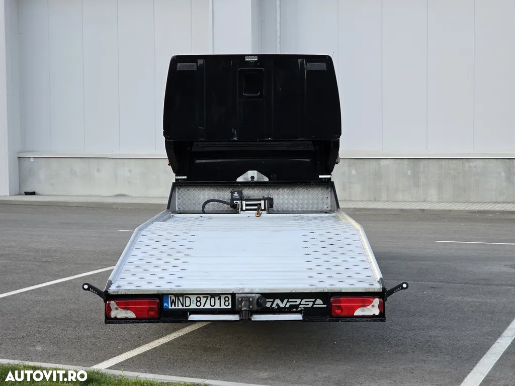 Mercedes-Benz Sprinter - 16