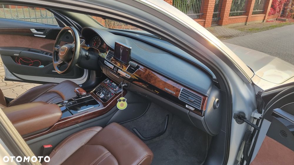Audi A8 4.2 FSI L Quattro - 10