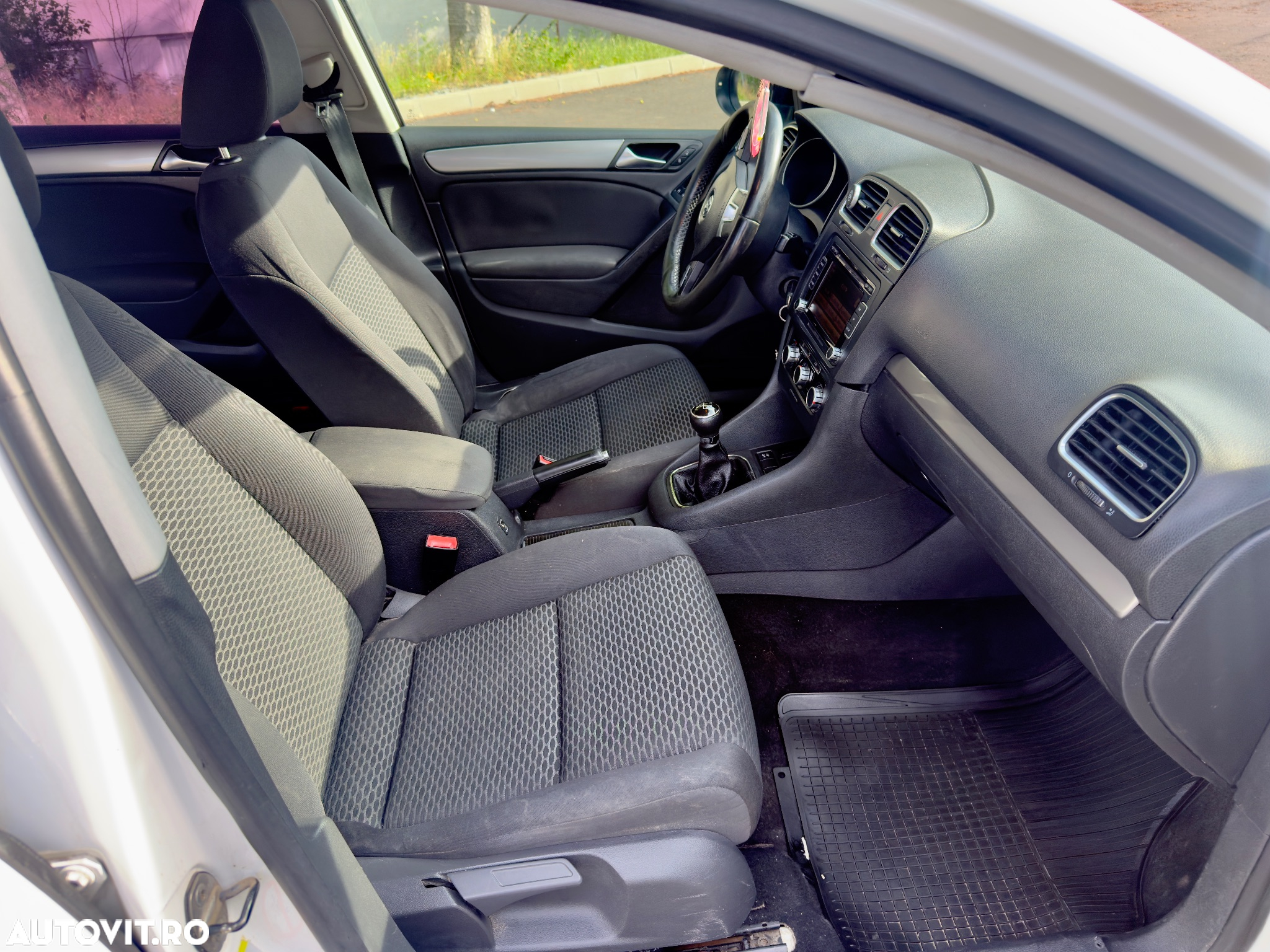 Volkswagen Golf 1.6 TDI DPF Comfortline - 13