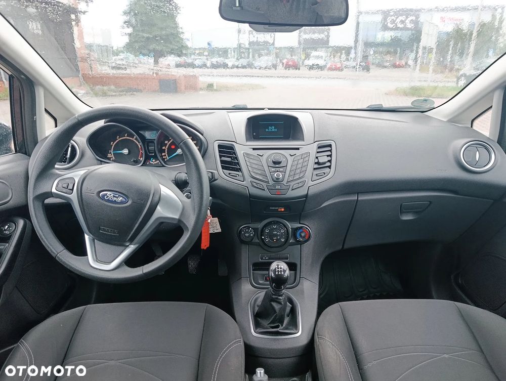 Ford Fiesta 1.0 Champions Edition - 9