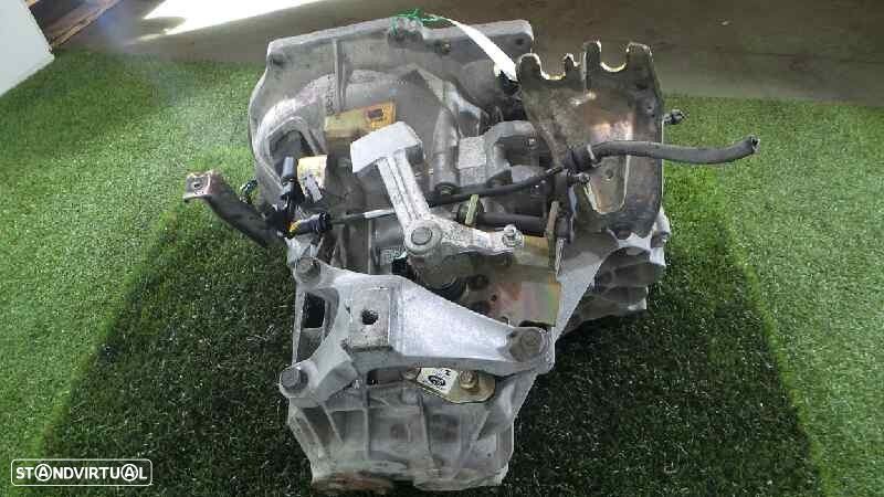 CAIXA VELOCIDADES MAZDA 3 2003 - 1