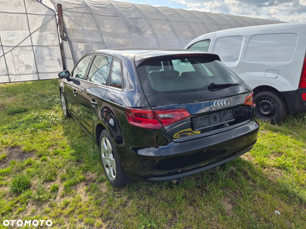 Audi A3 Sportback 1.6 TDI Attraction - 9