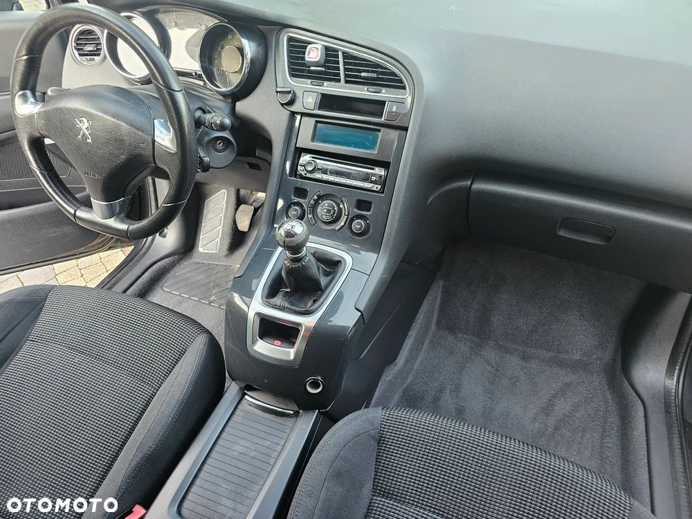 Peugeot 5008 - 26
