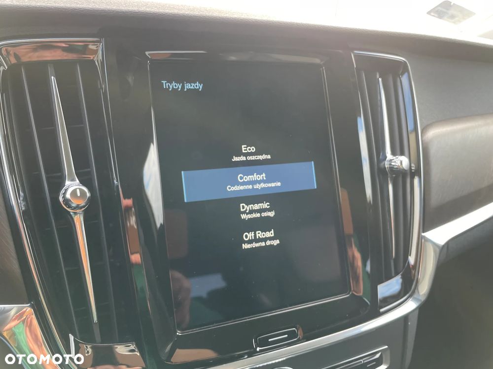 Volvo V90 Cross Country T5 AWD Pro - 27