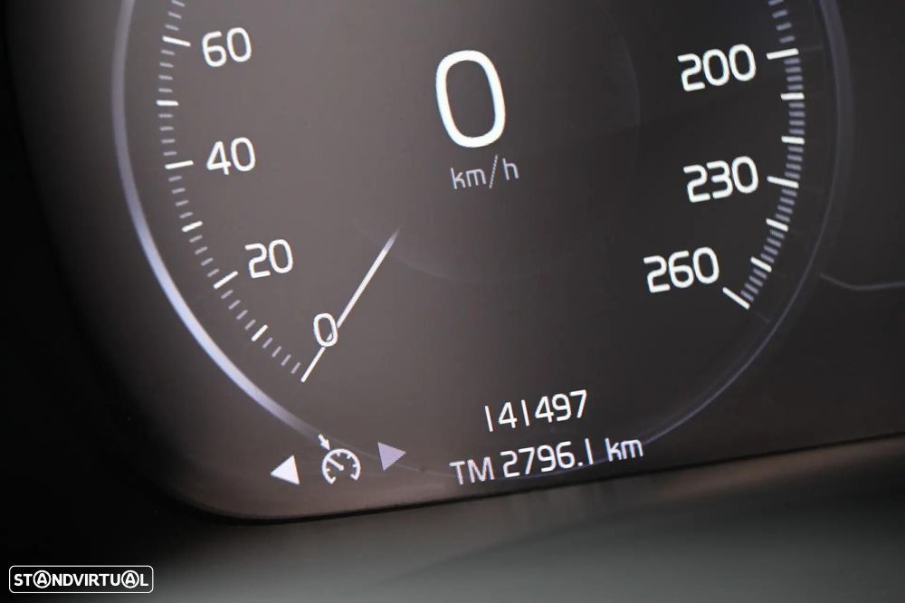 Volvo XC 40 2.0 D3 - 20