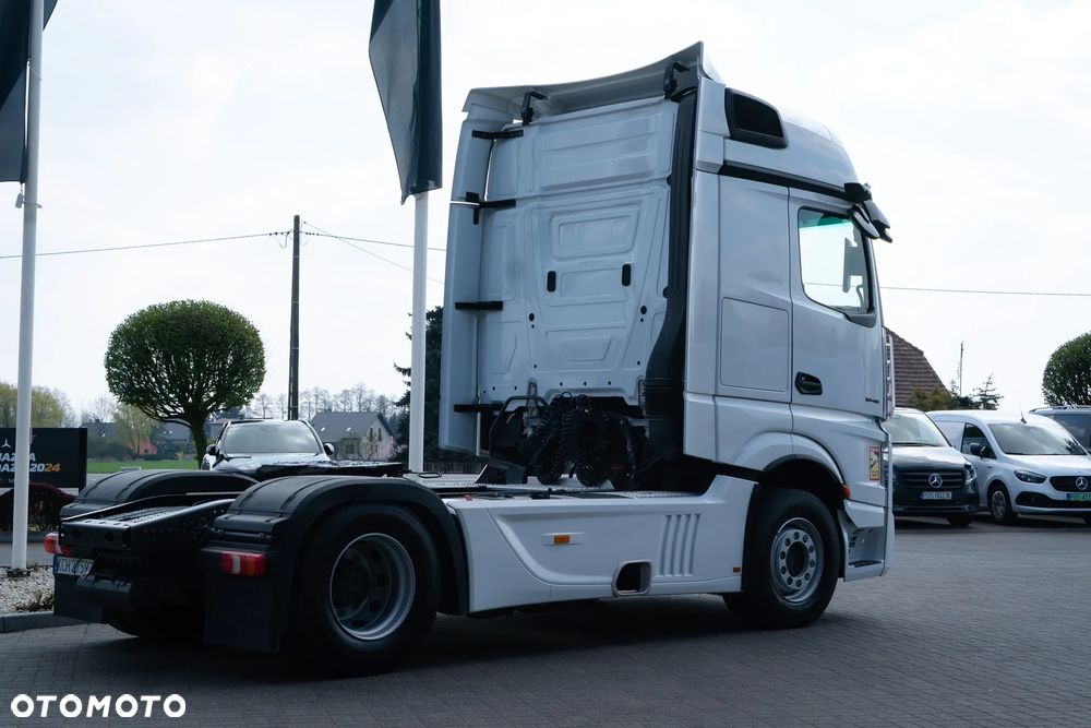 Mercedes-Benz Actros - 4