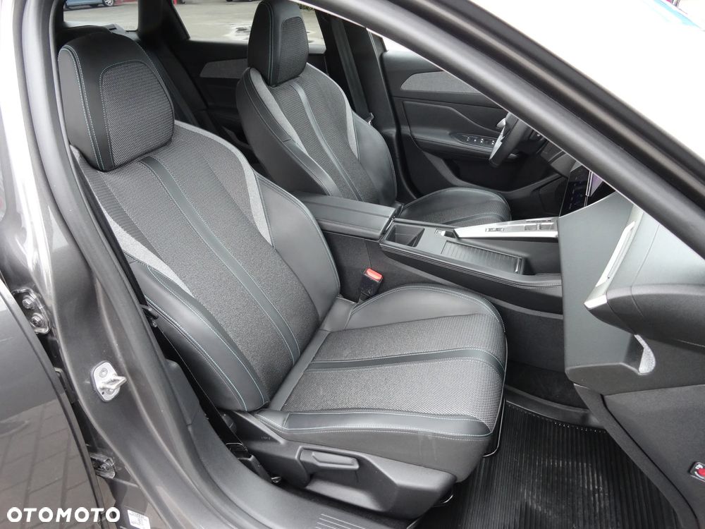 Peugeot 308 BlueHDi 130 EAT8 Stop & Start Allure Pack - 11