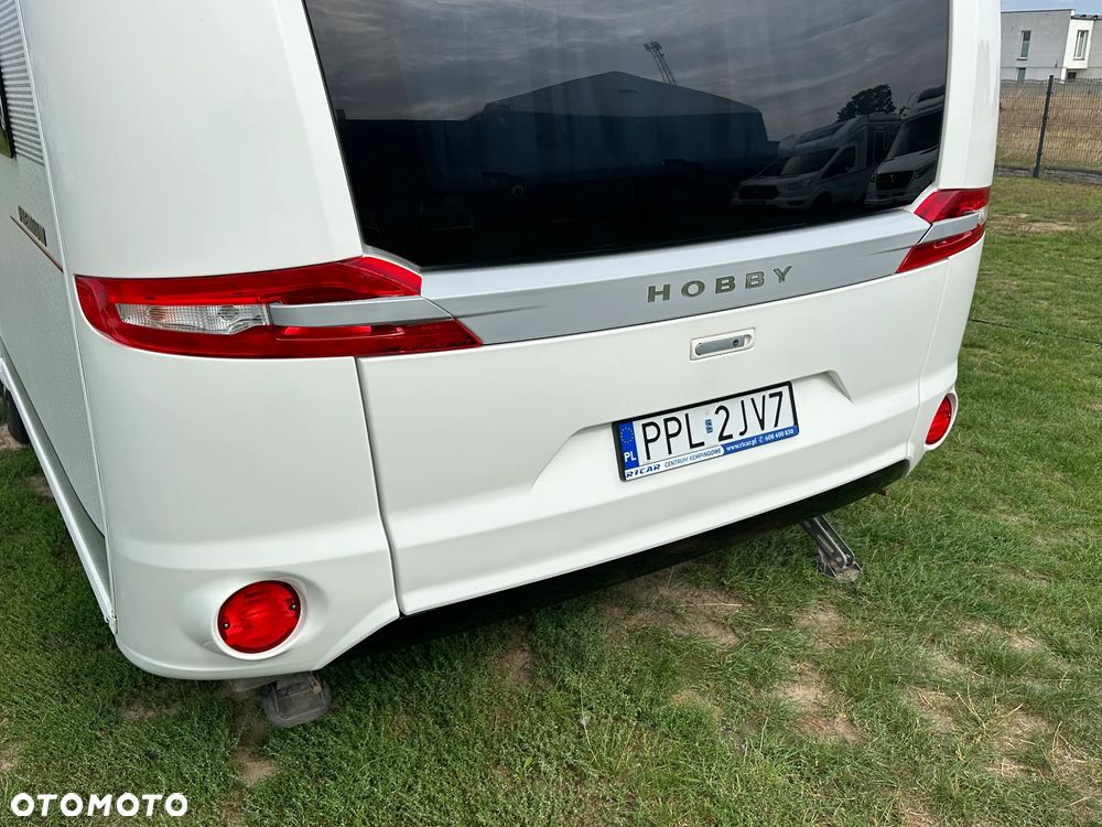 Hobby 560 CFE PREMIUM z napędem i pompowanym przedsionkiem. - 5