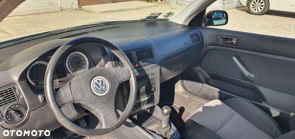 Volkswagen Golf 2.0 Highline - 35