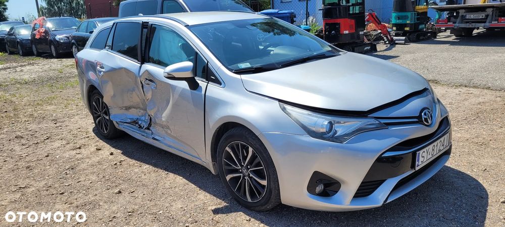 Toyota Avensis 2.0 D-4D Prestige - 4