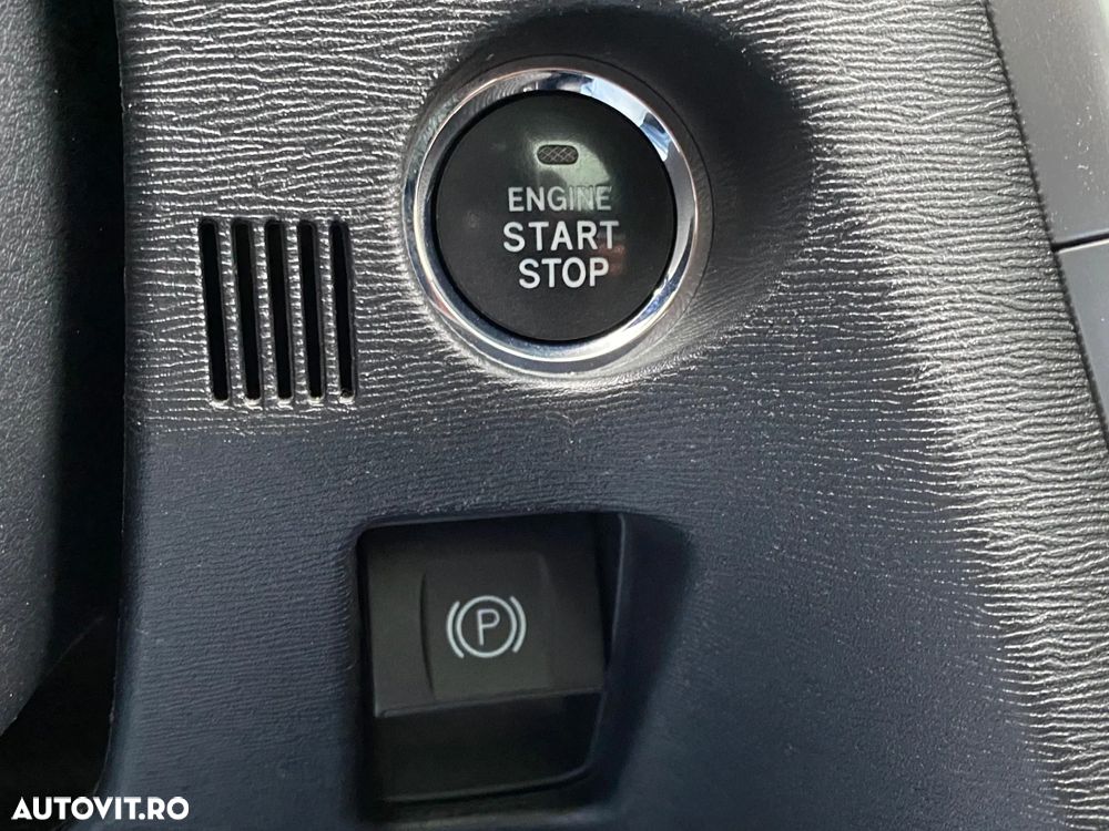 Toyota Avensis Combi 2.0 D-4D - 9