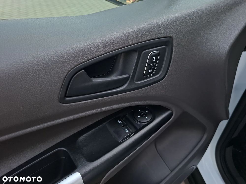 Ford Connect - 15