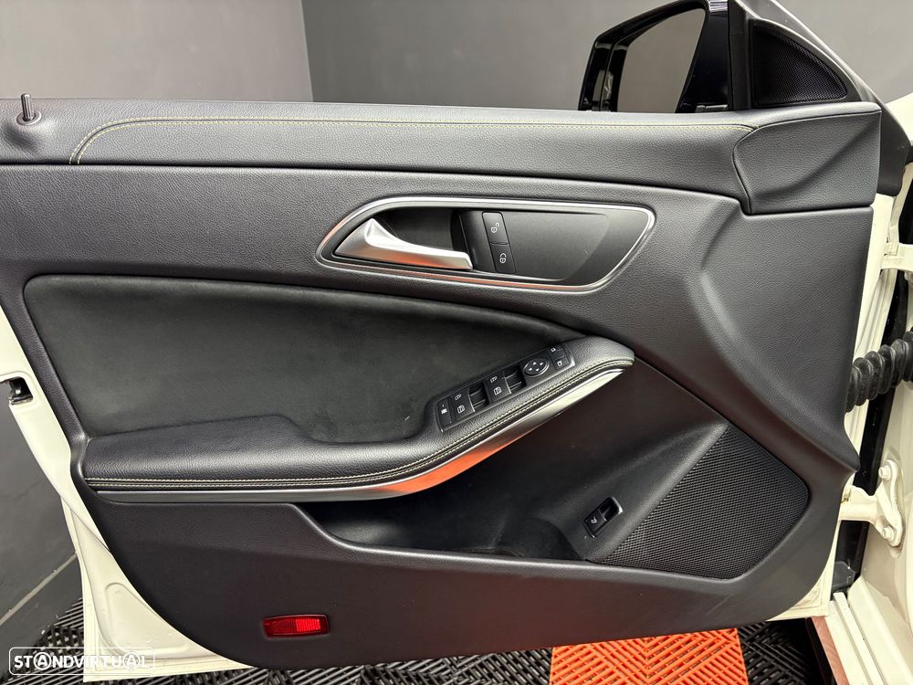 Mercedes-Benz CLA 220 CDI 7G-DCT AMG Line - 34