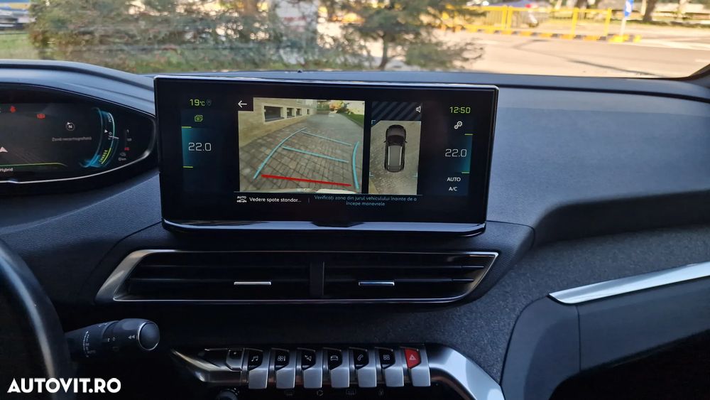 Peugeot 3008 PHEV 300 EAT8 4X4 Allure Pack - 28