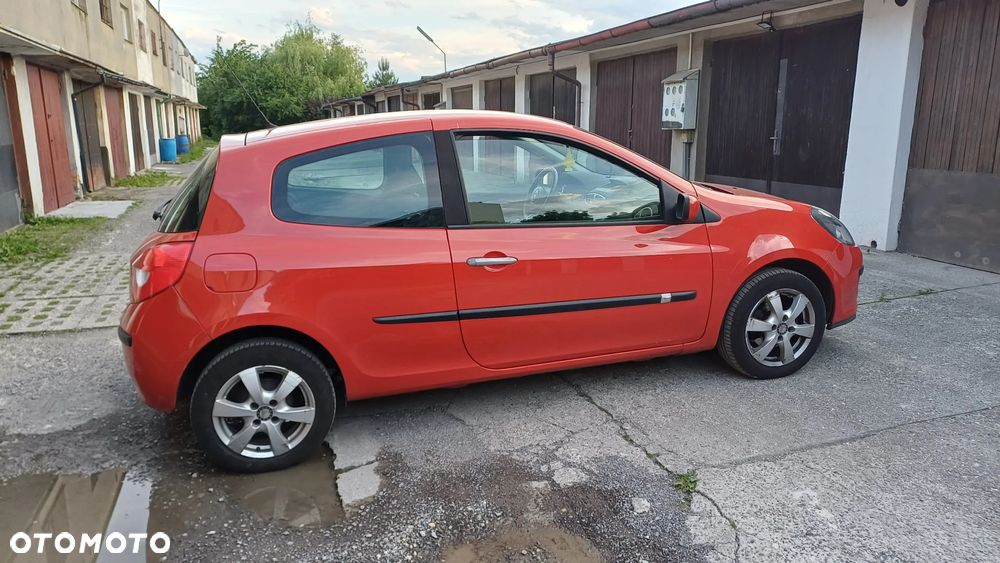 Renault Clio 1.2 16V Dynamique - 10