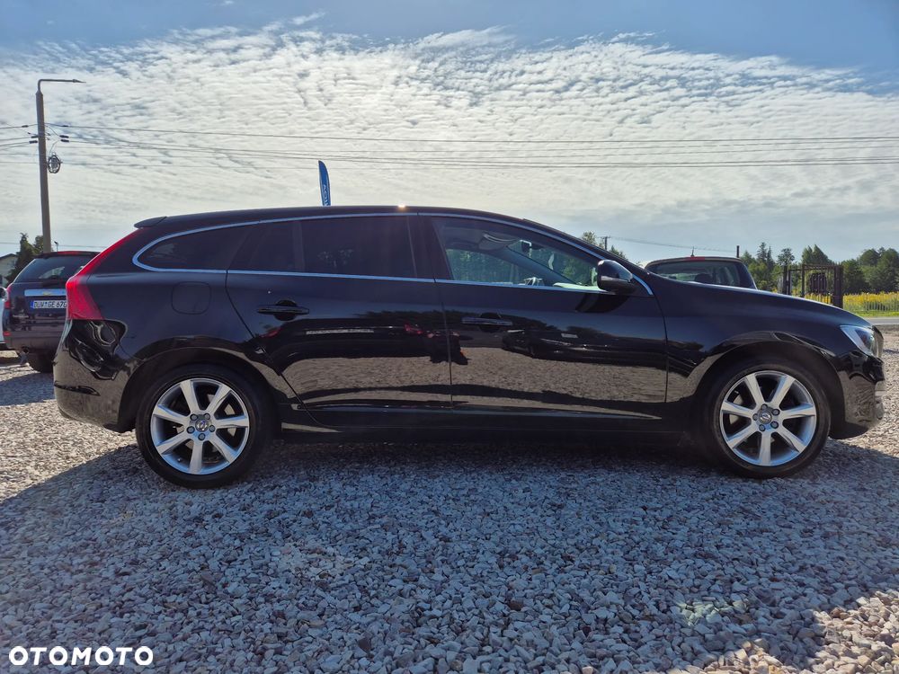Volvo V60 D3 Momentum - 8