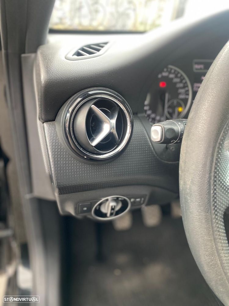 Mercedes-Benz A 180 CDI AMG Line - 14