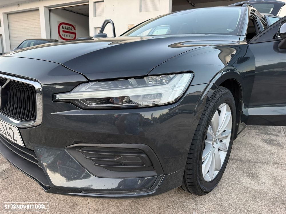 Volvo V60 2.0 D3 Momentum - 3