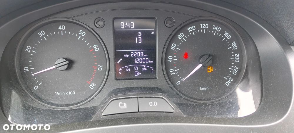 Skoda RAPID 1.2 TSI Active Green tec - 10