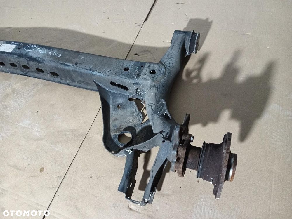 BELKA OŚ TYŁ TYLNA SKODA OCTAVIA III KOMBI 5Q0501115 - 3