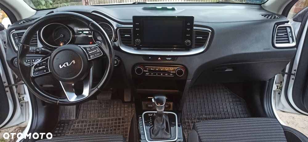 Kia Ceed - 6