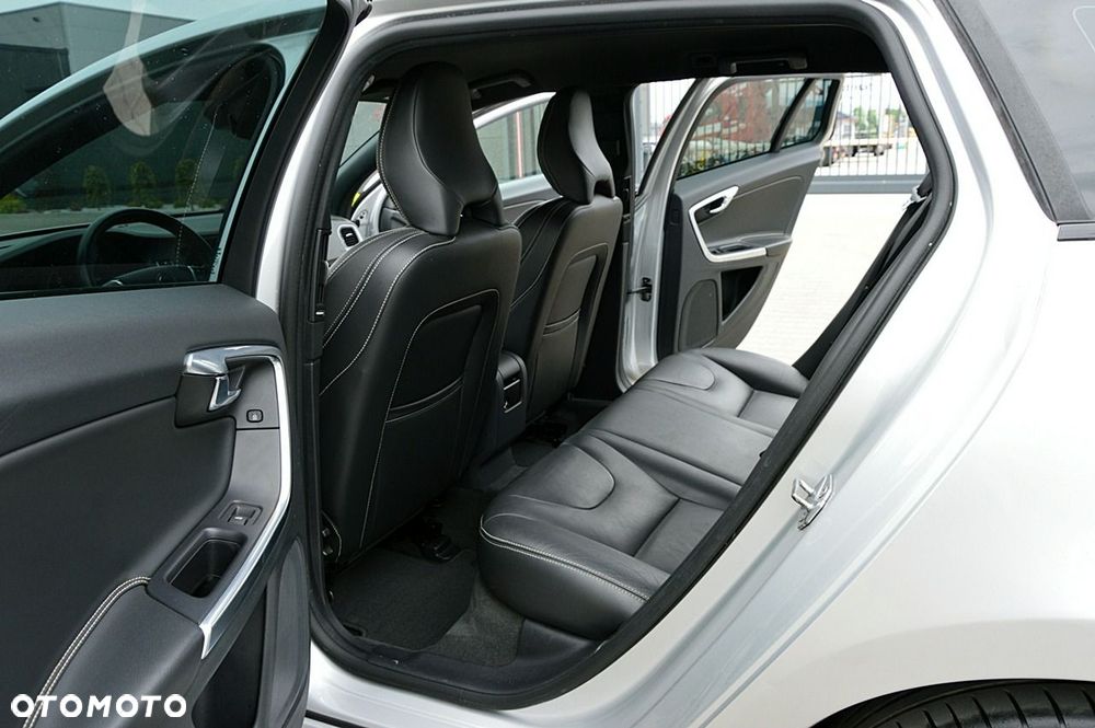Volvo V60 D2 Drive-E Momentum - 8