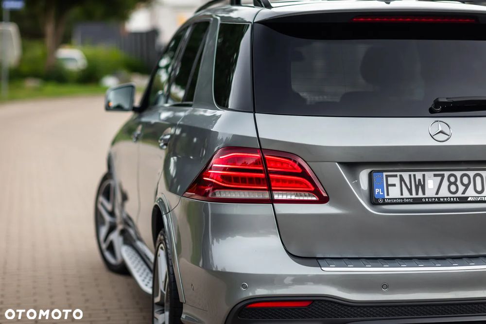 Mercedes-Benz GLE - 18